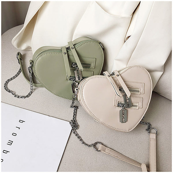 Gothic Heart Shaped Blade Zipper Chain Bag